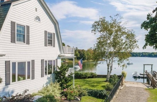 Salem House | Gorgeous Views - Private Beachfront