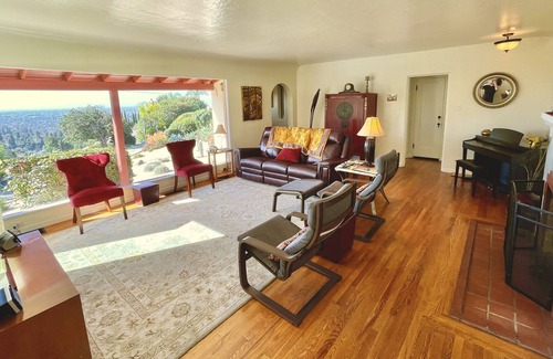 Whittier House | Gorgeous views, spacious house on large property