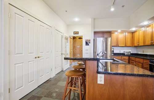 Central Vermont- Killington Condo | Gorgeous views, tastefully decorated Ski on/ski off 3 bedroom condo, Lodges 303