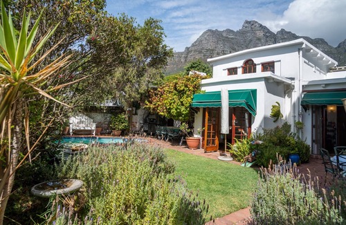 Camps Bay Villa | Gorgeous villa 1 minute from beach and restaurants, 4 bedrooms all en-suite