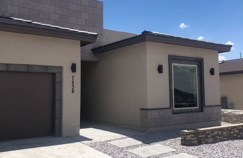 Chamberino House | Gorgeous West Side Desert Oasis