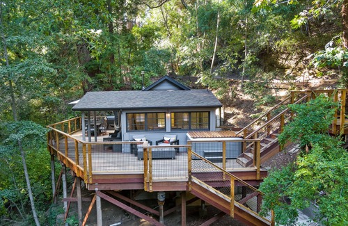 Scotts Valley Cabin | Gorgeous woodland cabin with private hot tub, creekside deck & pellet stove