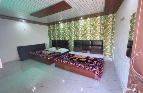 Ayodhya Hotel | Goroomgo Ayodhya Dham Guest House Ayodhya