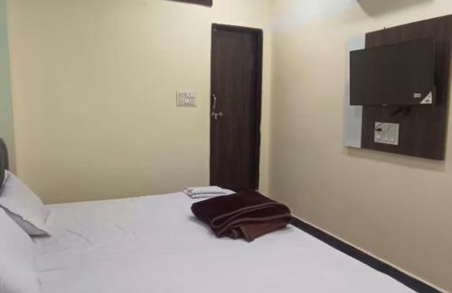 Ujjain Hotel | Goroomgo Hotel Priyanshi Palace Ujjain