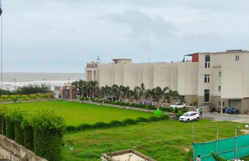 Puri Hotel | Goroomgo JK Inn ! Puri গোরুমগো জে কে ইন পুরী - Sea-View-Room - All-Room-Attached-Balcony-with-Kitchen-Wifi-Restaurant-and-Parking-facilities-Prime-Location-Best Selling in Puri