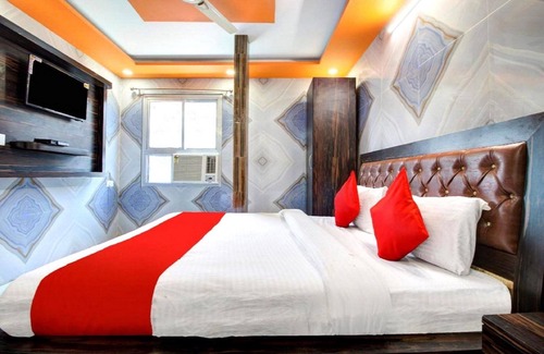 Charbagh Hotel | Goroomgo Krishna Palace Charbagh Lucknow