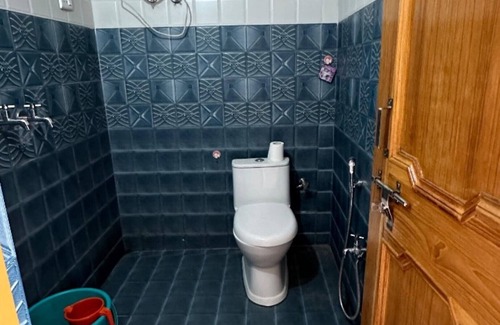Tehri Hotel | Goroomgo Maheshwari & Banquet Hall Tehri