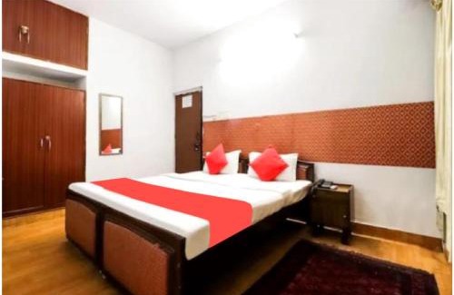 Mahanagar Hotel | Goroomgo Woodstock Homestay - Family friendly