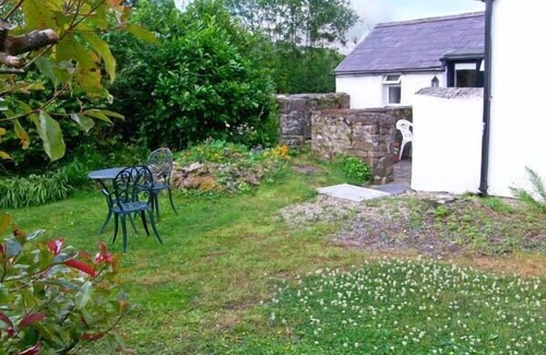 Llandysul Cottage | GORRIG BWTHYN, pet friendly, character holiday cottage in Llandysul