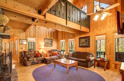 Clarkesville Cabin | Goshen Creek Lodge - Cabin for the Whole Family