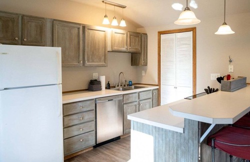 Saugatuck Cottage | Goshorn Lake Resort Cottage #3