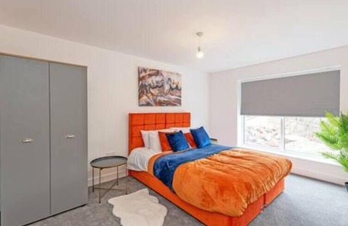 Heswall Apartment | Gospel Heights Top Floor Two Bed