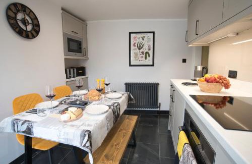 Deal Apartment | Gosse House