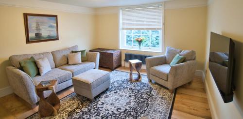 Deal Apartment | Gosse House