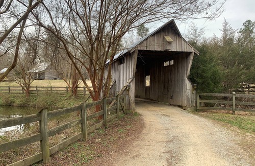 Greensboro Cabin | Got Cabin Fever? - The Pretty Petunia