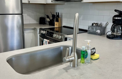 Geneva-on-the-Lake House | GOTL Cozy Cottage- Sunset Vacation Rentals