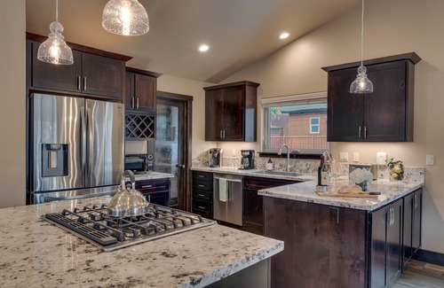 Montgomery Estates House | Gourmet Kitchen, 8 Mins to Heavenly/Beaches/Casinos, Grill, Wifi: Tree Top Lodge