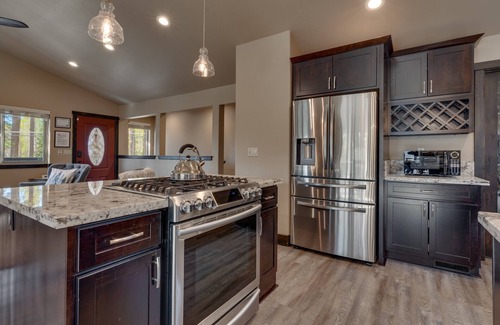 Montgomery Estates House | Gourmet Kitchen, 8 Mins to Heavenly/Beaches/Casinos, Grill, Wifi: Tree Top Lodge