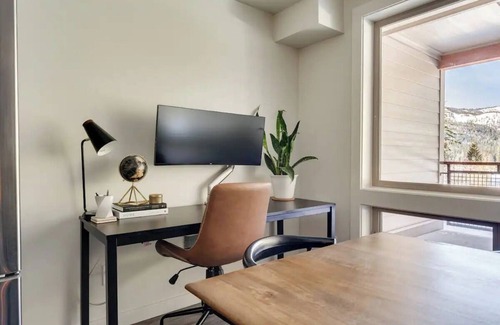 Government Camp Condo | Government Camp Condo: Ski-in/Ski-out, Mountain Views, Walk to Downtown