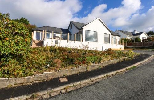 Criccieth House | Gowan Brae