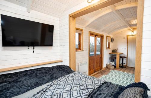 Llanrhidian Higher Other | Gower Fresh Reindeer Lodge
