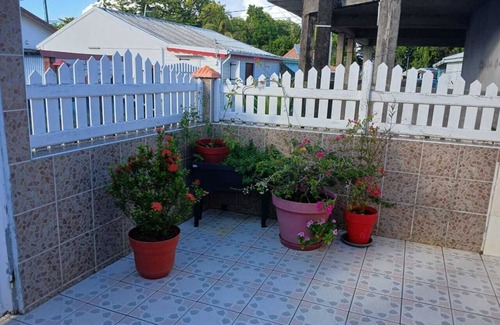 Goyave House | Country house, not too far from sea and river