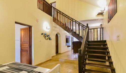 Calangute Villa | GR Stays WHITE HOUSE 4bhk Private Pool Villa in Calangute