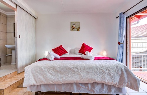 Kempton Park Bed & Breakfast | Grace Guesthouse and Tour, your home in South Africa and Southern Africa.
