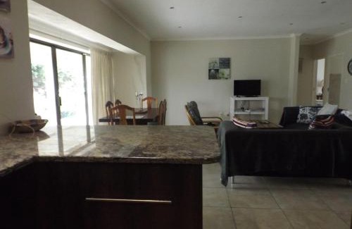 Still Bay House | Grace Holiday Home