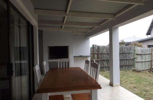 Still Bay House | Grace Holiday Home