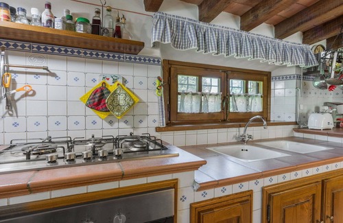 Gambassi Terme Villa | Grace Home, Pool, Wifi, Gambassi Terme