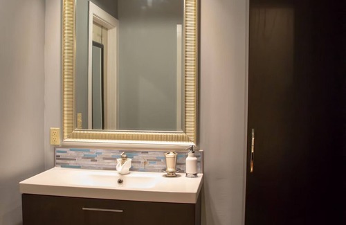 Oakland Apartment | Grace Suite in Central Florida's Historic Gem & wedding venue- The Oakland Manor House
