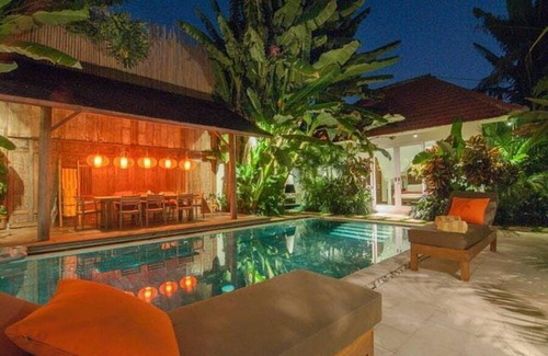 Berawa Villa | Graceful 3BR Villa, Canggu! Located Close To The Beach! W/Swimming Pool!