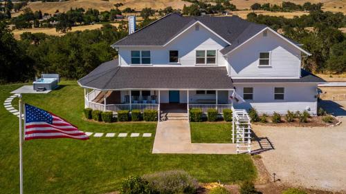 Paso Robles House | Graceful Oaks