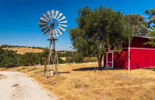 Paso Robles House | Graceful Oaks