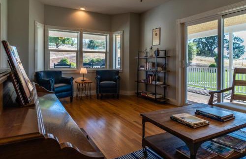 Paso Robles House | Graceful Oaks