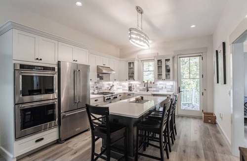 York Beach House | Graceland by the Sea – Your Peaceful Escape in York, Maine