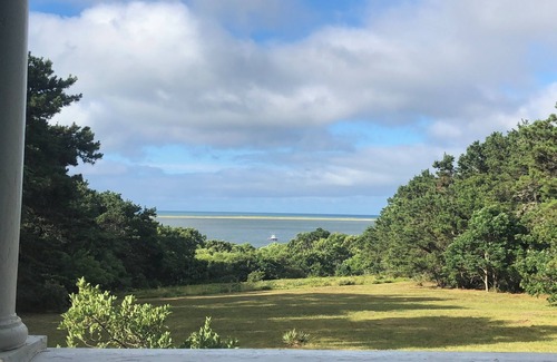 Edgartown House | Gracious Victorian On Chappy