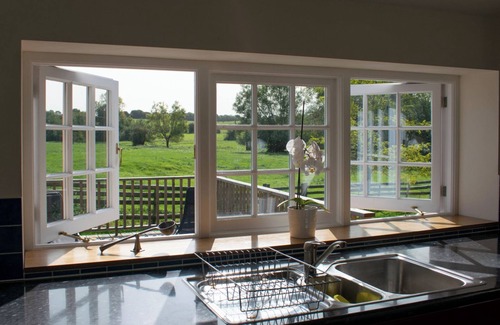 Swindon House | Grade II Listed 16th-Century Barn Near Cotswolds & Oxford