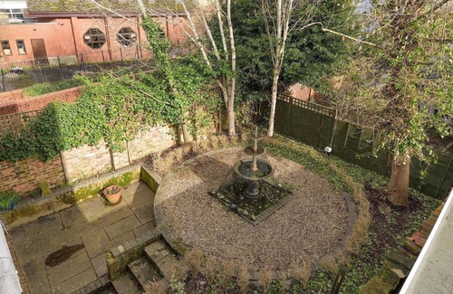 Cheltenham House | Grade II Listed Townhouse in Central Cheltenham