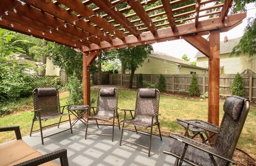 Ann Arbor House | Graduation Home in the heart of beautiful Ann Arbor