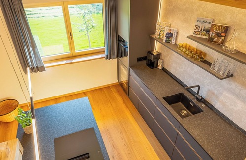 Chieming Apartment | "Graf Chiemo Suites" luyury living direkt am Chiemsee mit privatem Seezugang!
