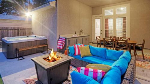 South Side House | Graford by AvantStay Hot Tub Firepit Mini Putt