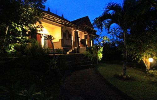 Kemenuh Villa | Graha Rusni