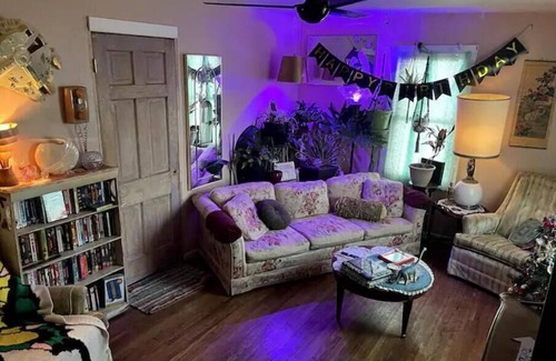 Central Oklahoma City House | Gramma's lil Roundabout
