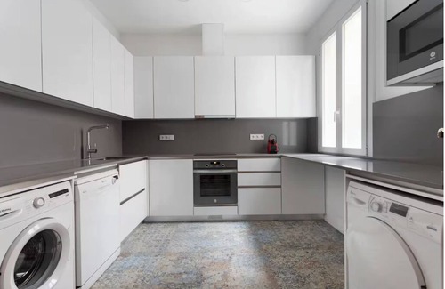 Dreta de l'Eixample Apartment | Gran Via Luxe 7 rooms, 4 bathrooms, 8' walk from Paseo de Gracia