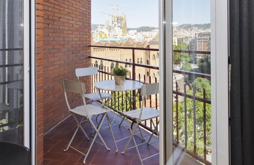 el Fort Pienc Apartment | Gran Via Monumental Apartment