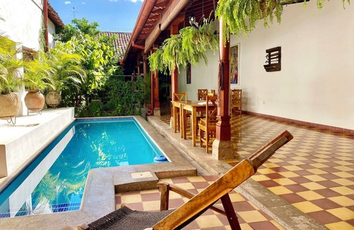 Granada Apartment | Granada Apartment #2 5 minutes from Calle La Calzada