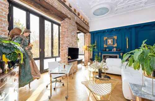 Central District Apartment | Granada Gallery Loft