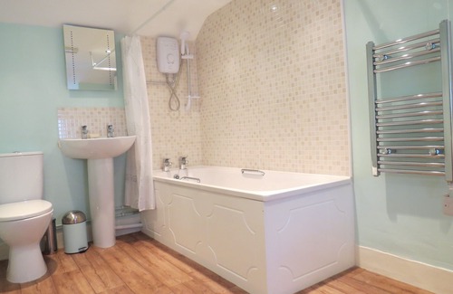 Llangynidr Cottage | Granary Cottage - Llangynidr, Crickhowell, Brecon Beacons